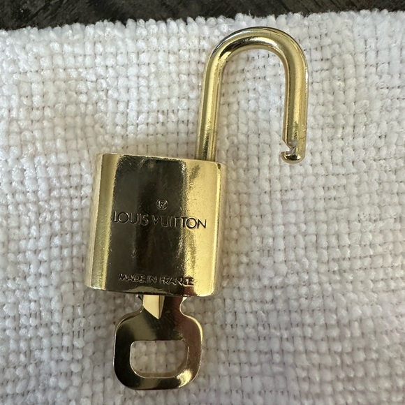 Louis Vuitton Authentic Lock and Key - Picture 4 of 6